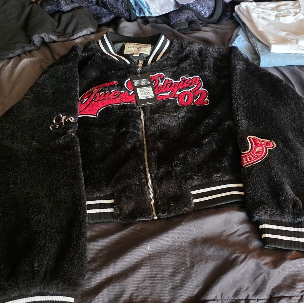 True Religion Women's 3XL Plus Sherpa Varsity Bomber Jacket Fuzzy Logo Coat New